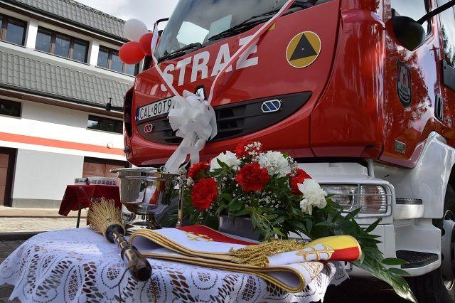 Przekazanie wozu dla strażaków OSP w Raciążku