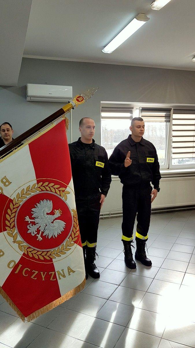 Uroczysty apel - Ślubowanie strażaków.